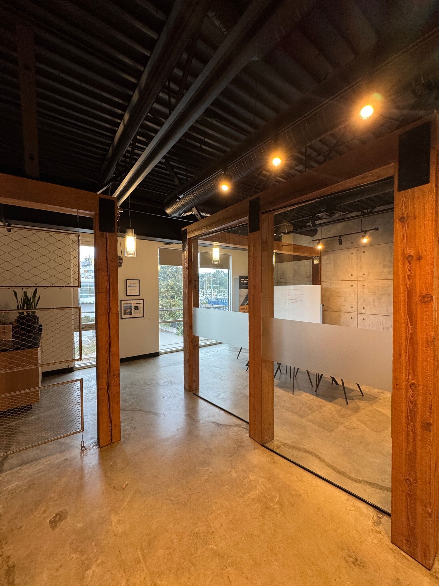 1515 Barrow St, North Vancouver, BC for lease Interior Photo- Image 1 of 10