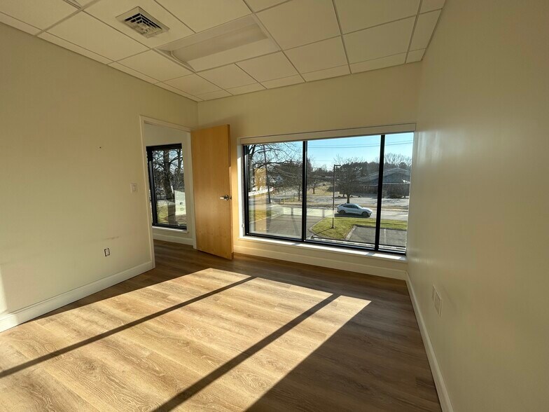 157 Main Dunstable Rd, Nashua, NH 03060 Office for Lease