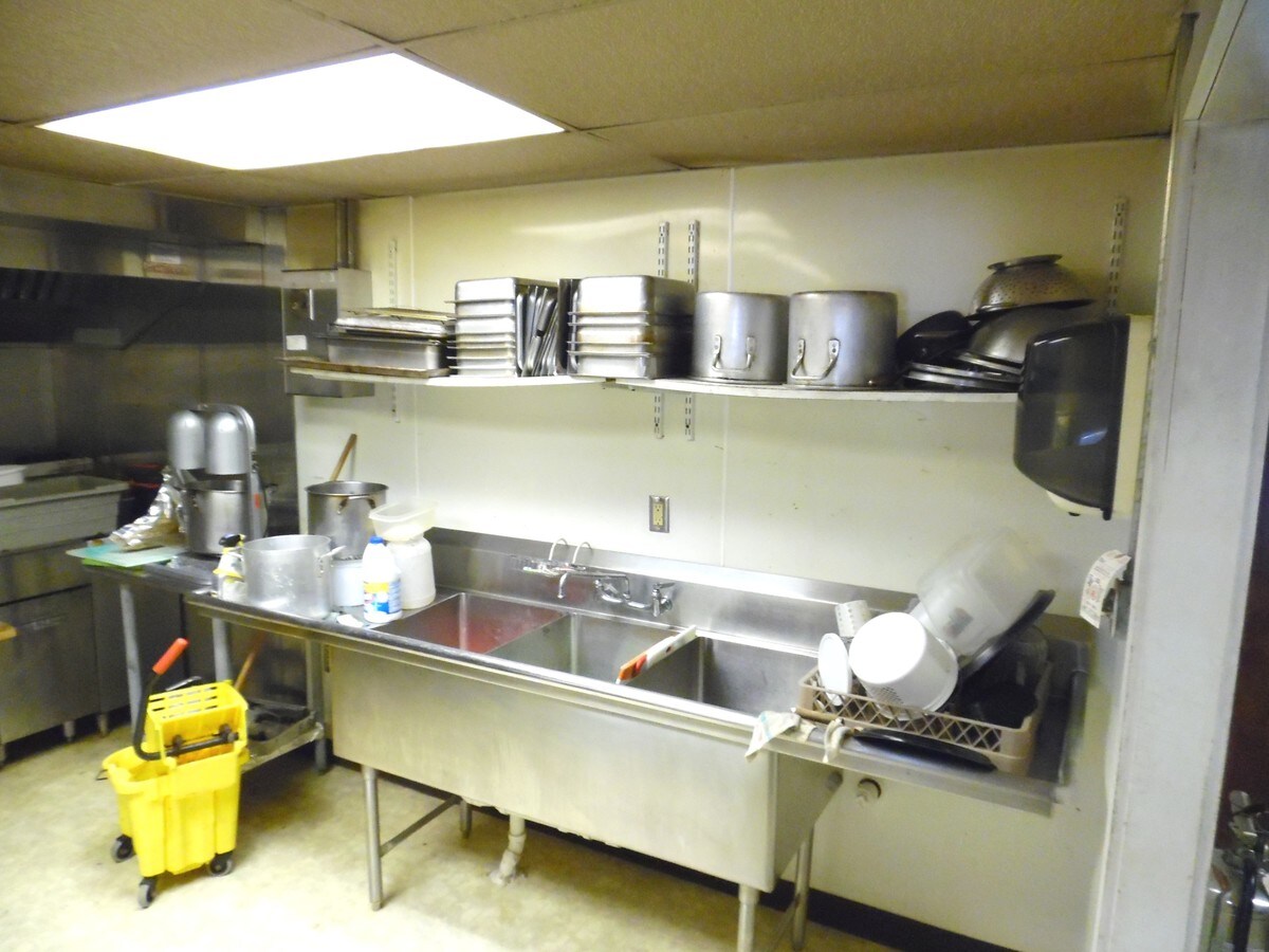 817 Cumnock Rd, Sanford, NC 27330