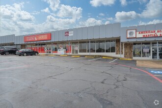 8101-8155 W Camp Bowie Blvd, Fort Worth, TX for lease Building Photo- Image 2 of 5