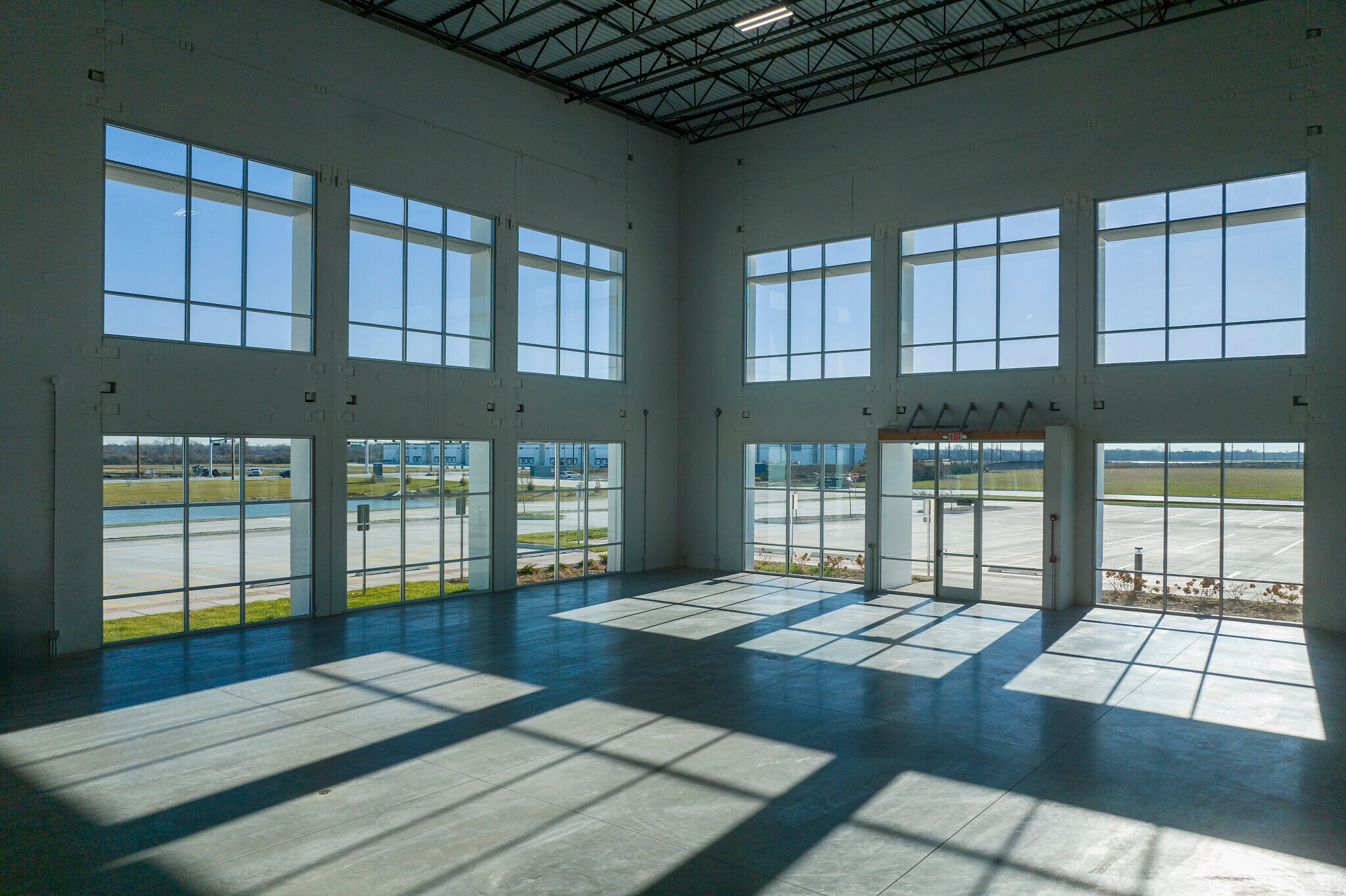 9997 Mississippi St, Crown Point, IN for lease Interior Photo- Image 1 of 5