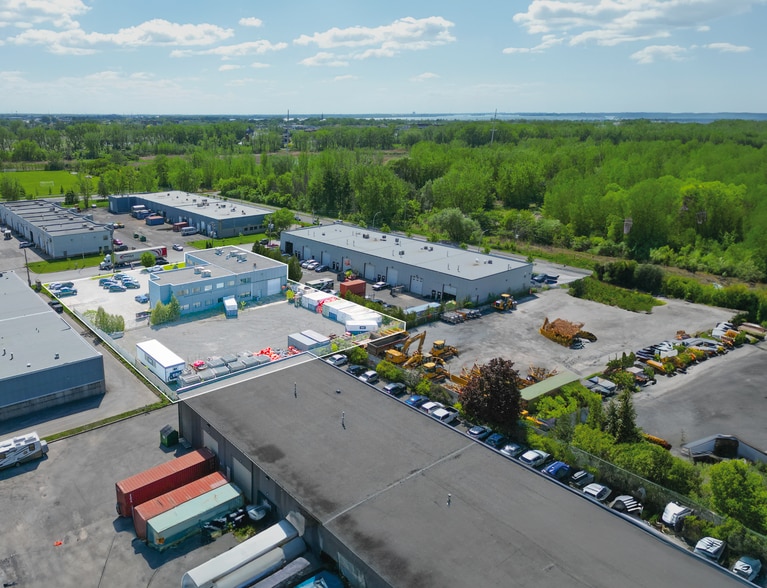 3900 Rue Isabelle, Brossard, QC for lease - Building Photo - Image 3 of 3