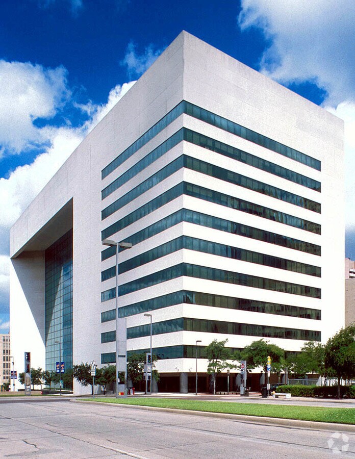 1301 Young St, Dallas, TX 75202 Property Record