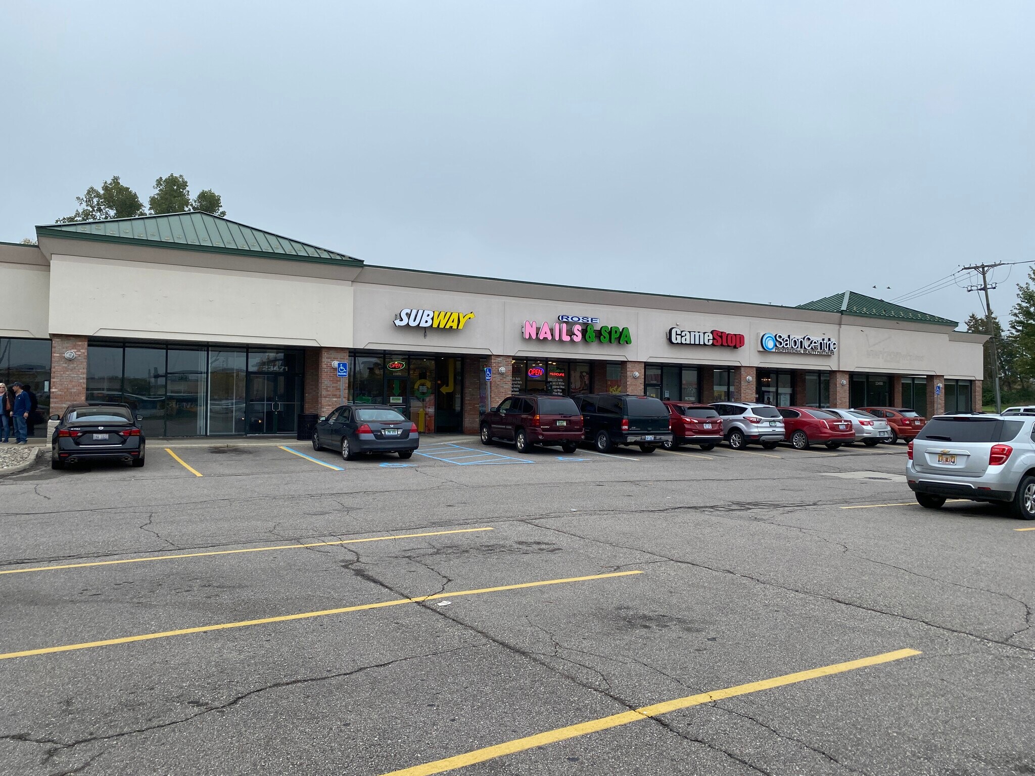 2334923495 Eureka Rd, Taylor, MI 48180