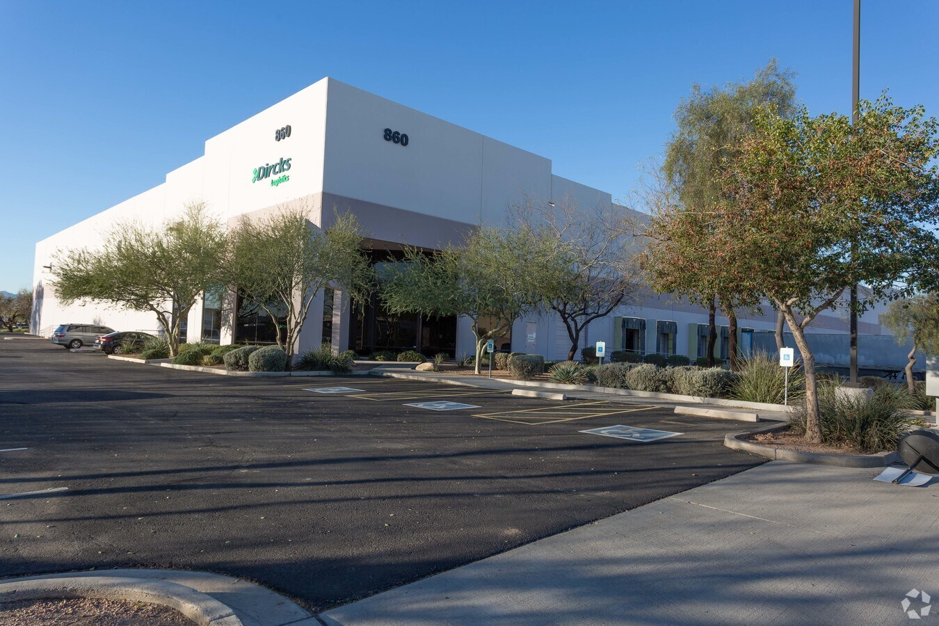 860 S 83rd Ave, Tolleson, AZ 85353 Transpacific Distribution Center