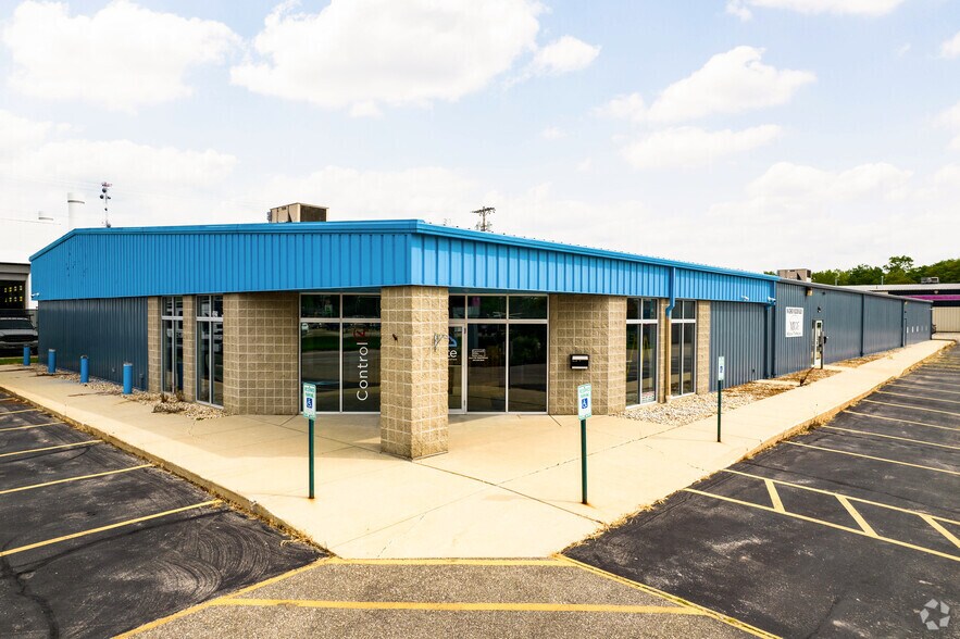 2425 S Stoughton Rd, Madison, WI 53716