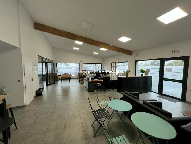 Location Commerce 432 m²