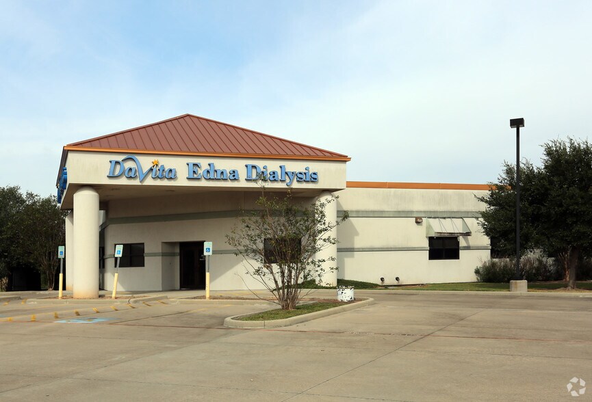 1008 N Wells St, Edna, TX for sale - Primary Photo - Image 1 of 1