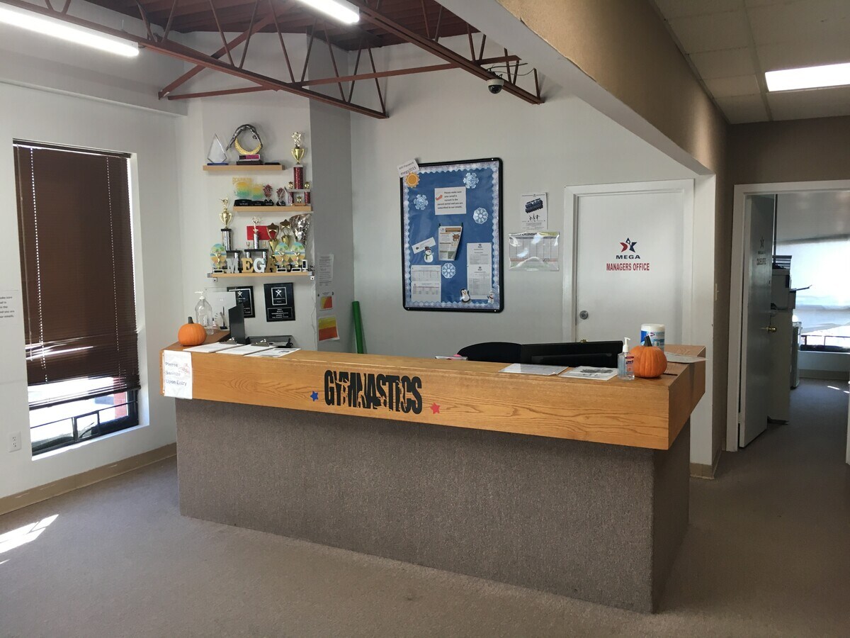 7954 Angleton Ct Lorton VA 22079 LoopNet