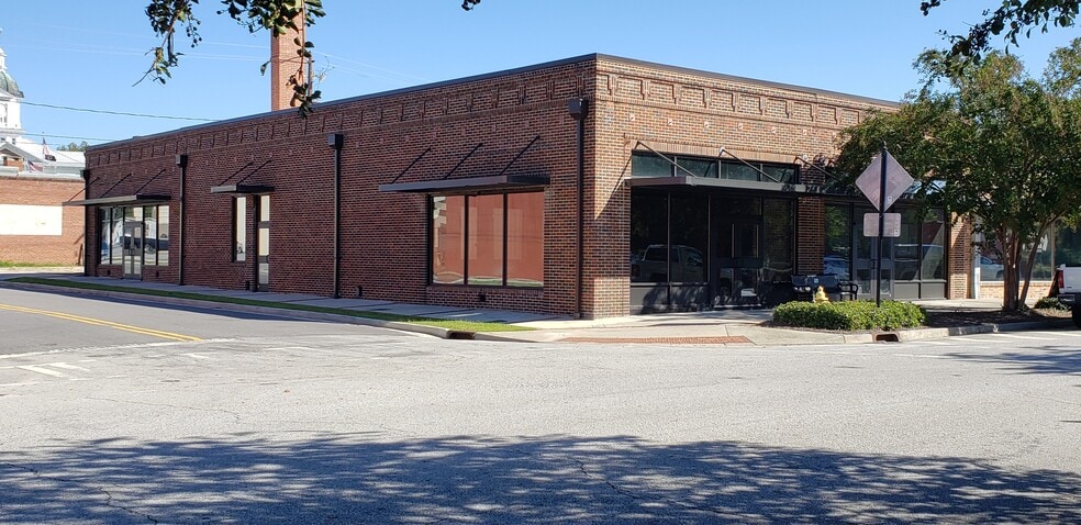 601 Cotton Ave, Millen, GA for sale - Building Photo - Image 1 of 1