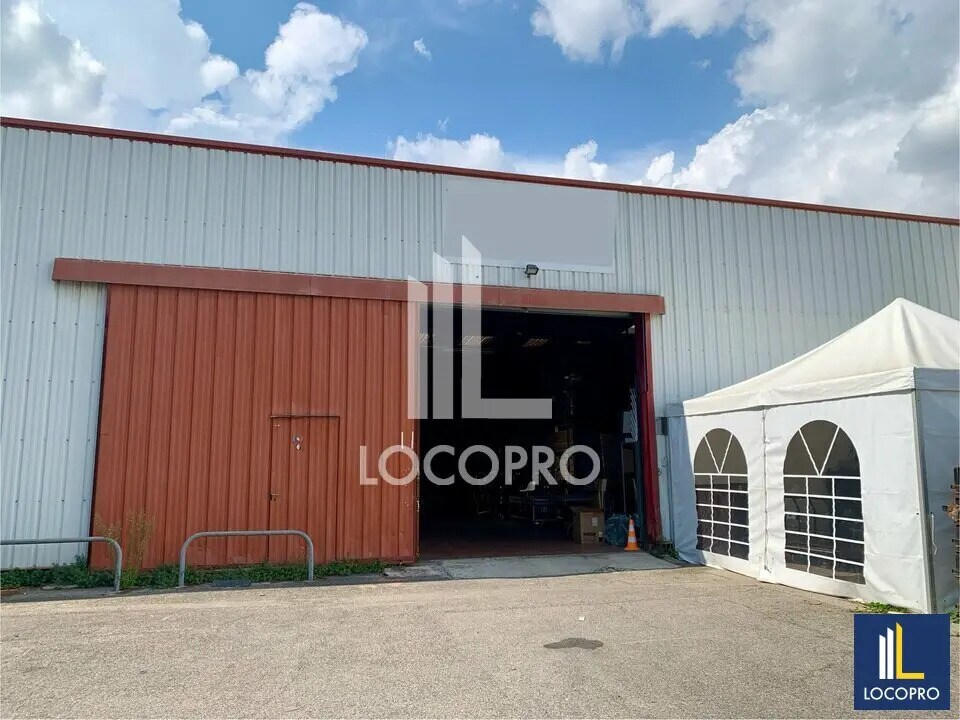 Flex in Contes for lease Building Photo- Image 1 of 3