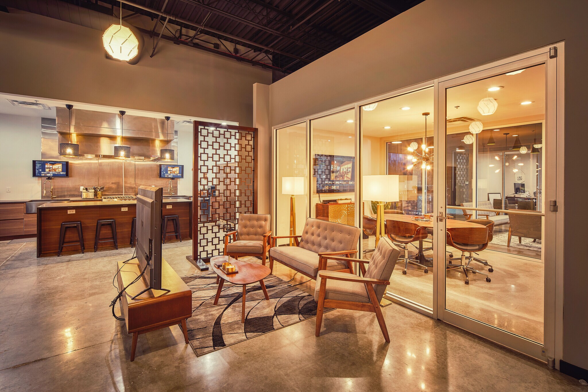 2401 Holly St, Kansas City, MO for sale Primary Photo- Image 1 of 1