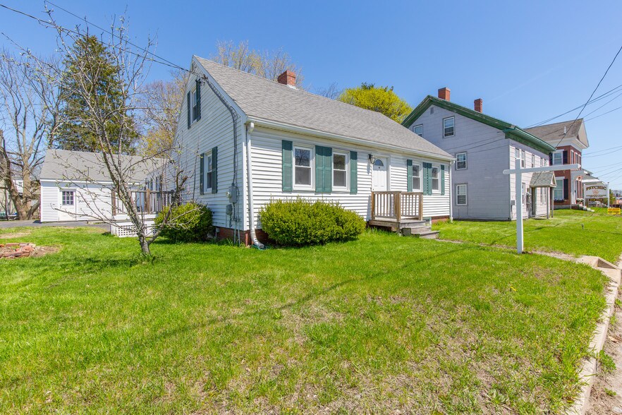 1249 Forest Ave, Portland, ME 04103
