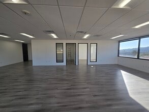 425 E Colorado St, Glendale, CA for lease Interior Photo- Image 2 of 4