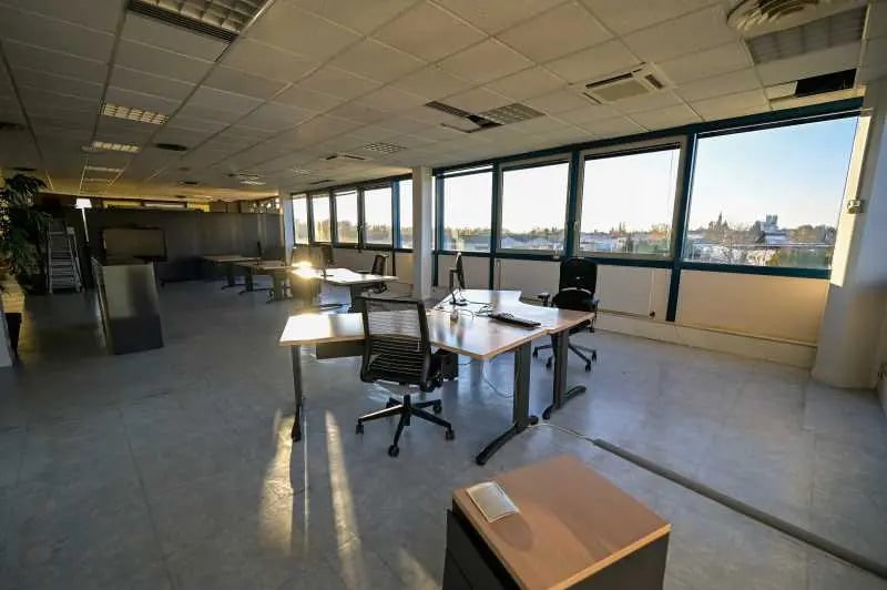 Office in Senlis for lease Interior Photo- Image 1 of 1