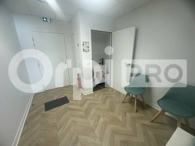 Office in Angresse for sale - Interior Photo - Image 2 of 2