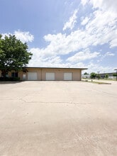 1395 E Henri De Tonti Blvd, Springdale, AR for lease Interior Photo- Image 2 of 13