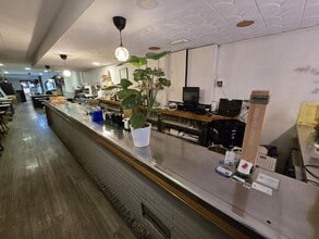 Retail in Barcelona, Barcelona for lease Interior Photo- Image 1 of 11