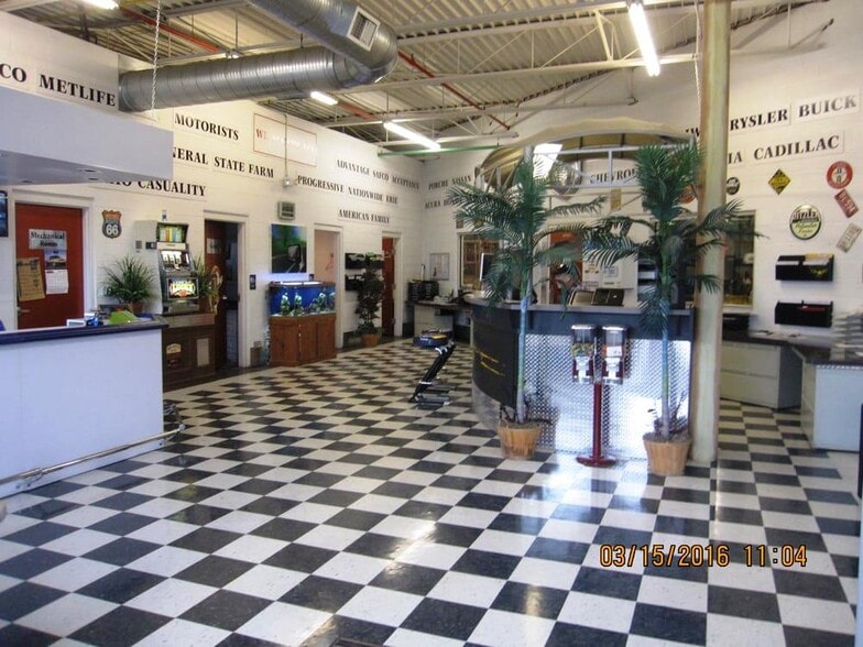 17399 Broadway Ave, Maple Heights, OH for sale - Building Photo - Image 2 of 21