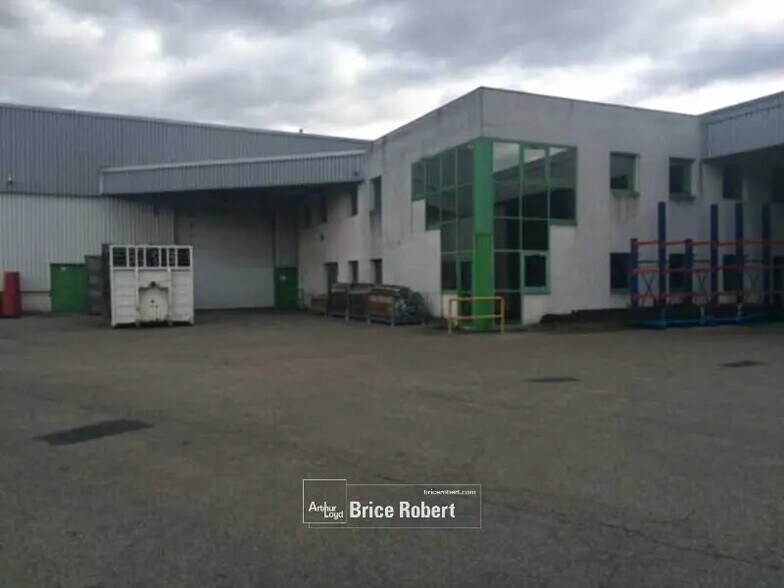 Industrial in Jassans-Riottier for lease - Building Photo - Image 2 of 2