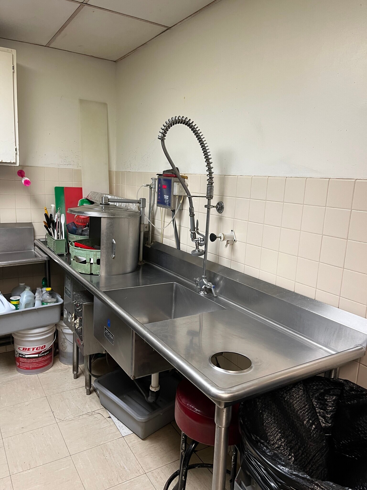 114 N Wind St, Flandreau, SD 57028 Flandreau Restaurant