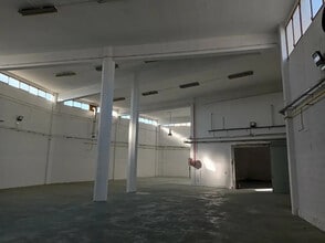 Flex in Marseille for sale Interior Photo- Image 2 of 9