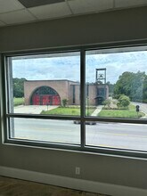 1904 Savannah Hwy, Charleston, SC for lease Interior Photo- Image 1 of 13