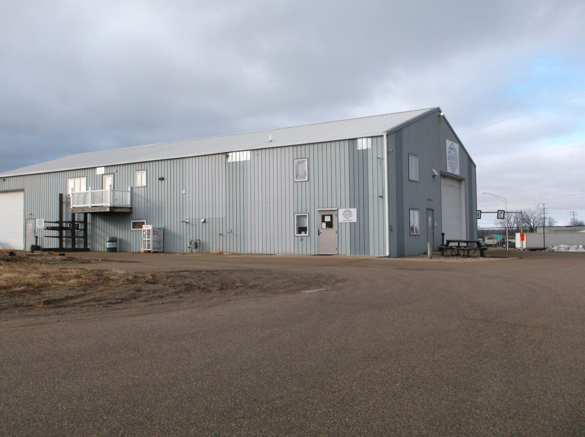 1975 Stillman Dr, Oshkosh, WI for sale Building Photo- Image 1 of 1