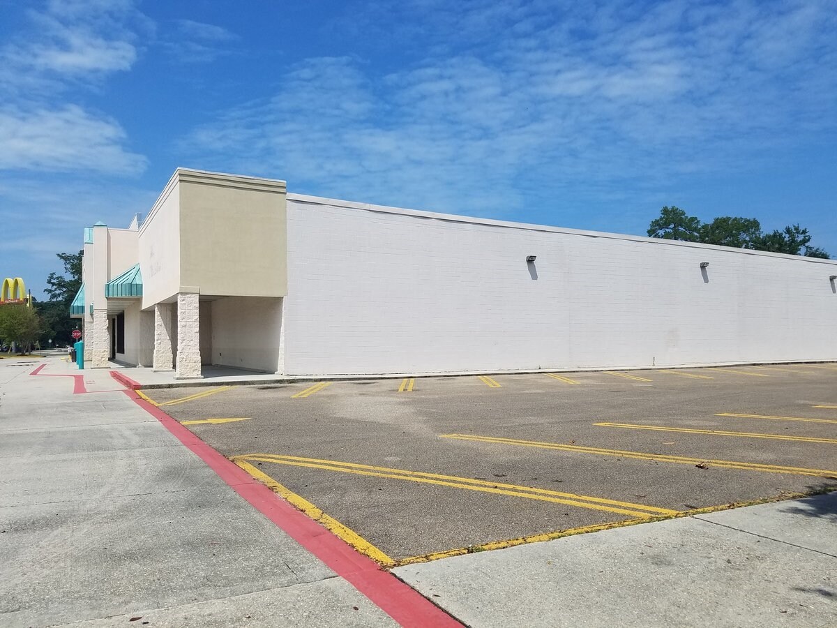 1444 E Pass Rd, Gulfport, MS 39507