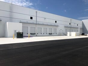 Silver Beach Rd, West Palm Beach, FL for lease Building Photo- Image 2 of 6