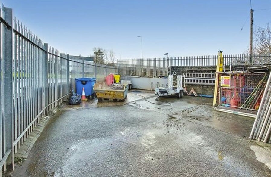 Waterloo Rd, Pembroke Dock for sale - Building Photo - Image 3 of 14