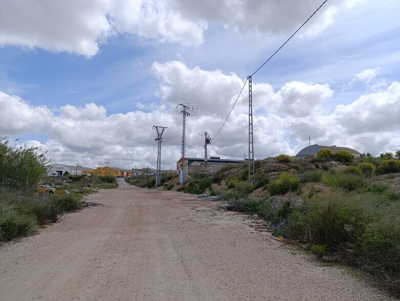 Industrial in Murcia for sale - Building Photo - Image 2 of 12