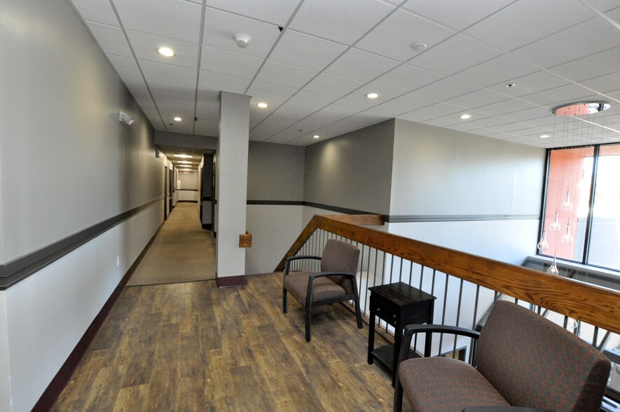 210 Ark Rd, Mount Laurel, NJ for lease - Lobby - Image 3 of 4