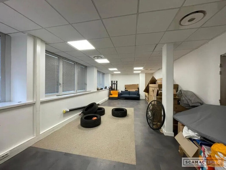 Industrial in Vélizy-Villacoublay for lease - Interior Photo - Image 3 of 9