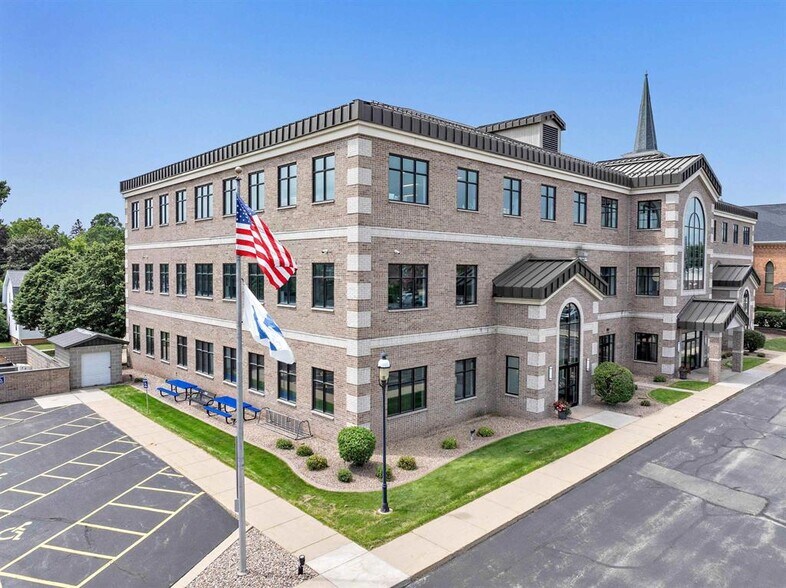 325 Reid St, De Pere, WI for sale - Primary Photo - Image 1 of 1