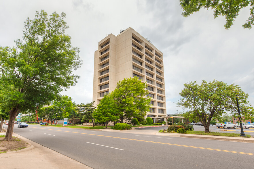 1211 N Shartel Ave, Oklahoma City, OK for lease - Building Photo - Image 3 of 13