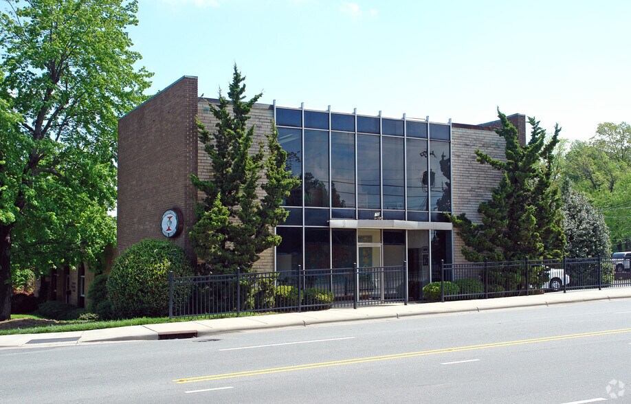 1501 E 3rd St, Charlotte, NC for lease - Image 1 of 4