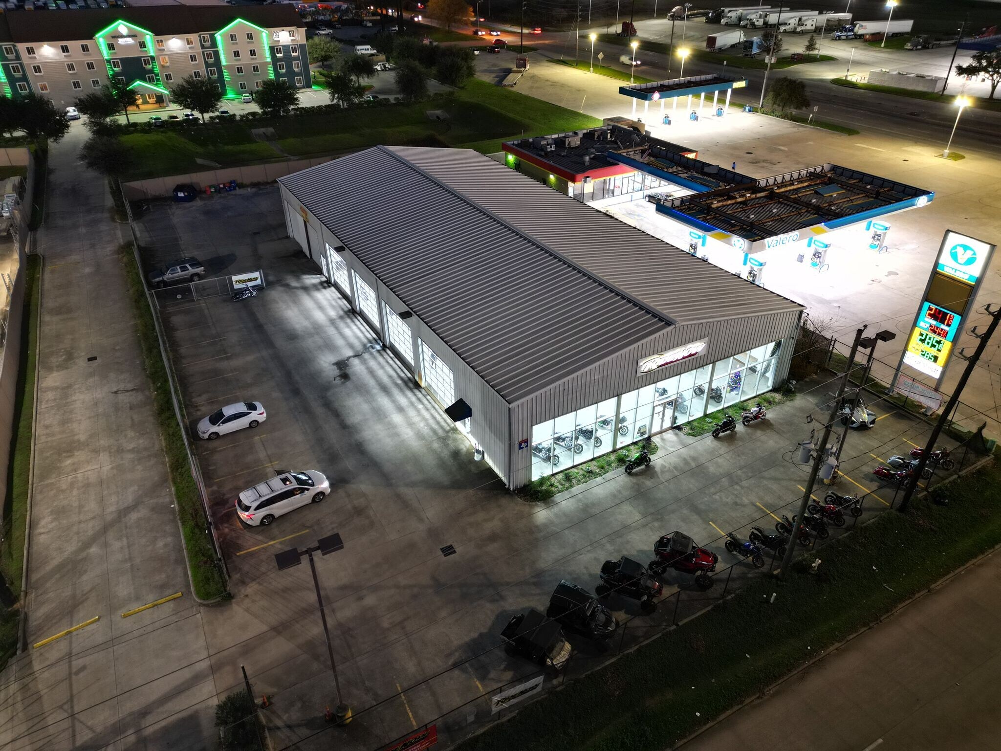 14902 N Fwy Service Rd, Houston, TX for lease Building Photo- Image 1 of 51
