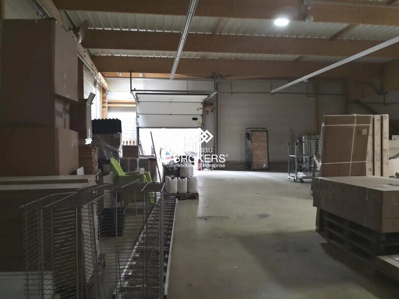 Retail in LIVAROT-PAYS-D'AUGE for lease - Interior Photo - Image 3 of 9