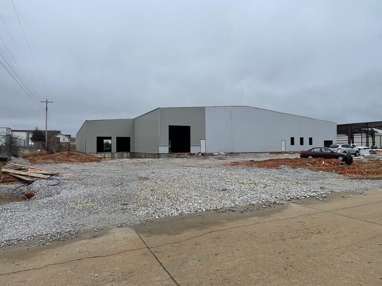 432 Industrial Dr, Tontitown, AR for lease - Primary Photo - Image 1 of 6