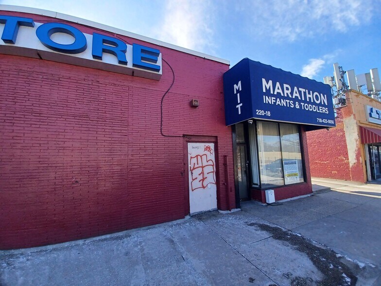 22018 Horace Harding Expy, Oakland Gardens, NY for lease - Primary Photo - Image 1 of 3