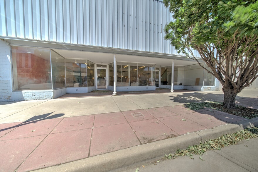 321 Main St, Fort Morgan, CO for sale - Building Photo - Image 1 of 12