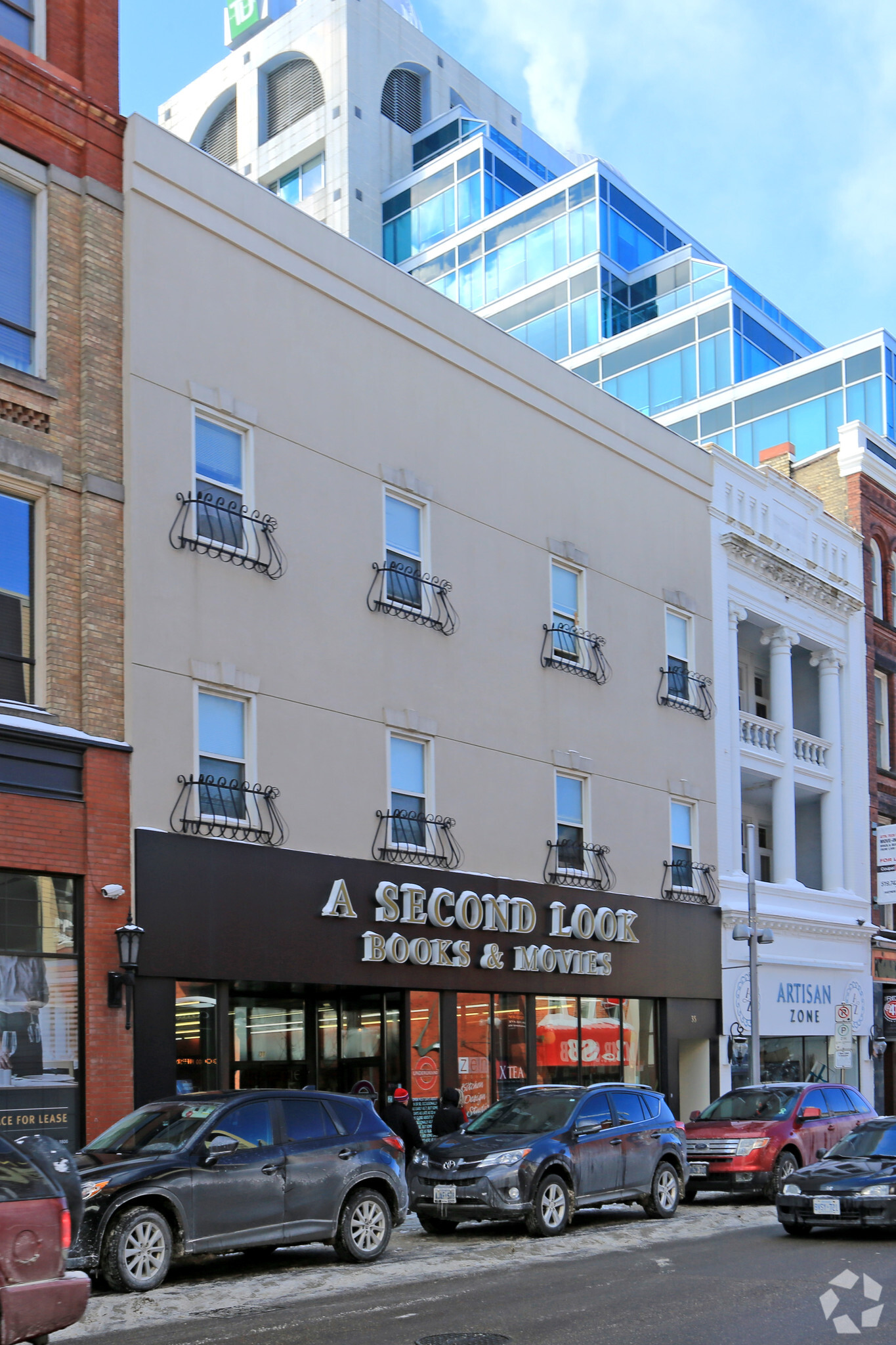 27-35 King St W, Kitchener, ON for sale Primary Photo- Image 1 of 1