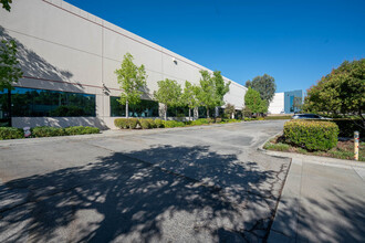 28322-28334 Industry Dr, Valencia, CA for lease Building Photo- Image 2 of 12