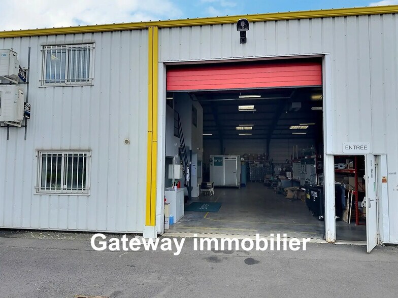 Industrial in COURNON-D'AUVERGNE for lease - Building Photo - Image 2 of 16