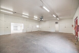 2423 W Campbell Ave, Phoenix AZ - Warehouse