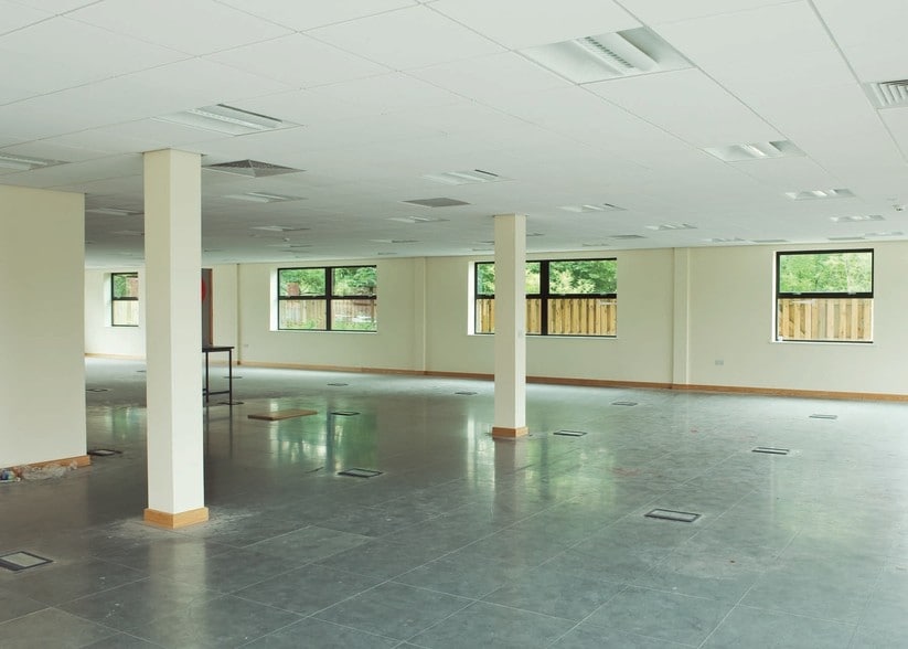 Chester Rd, Runcorn for lease - Interior Photo - Image 2 of 10