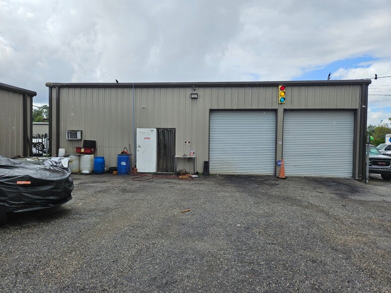 5942 Richard St, Jacksonville, FL for lease - Building Photo - Image 2 of 4