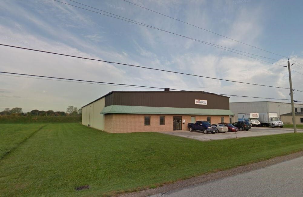 1755 Sylvestre Dr, Tecumseh, ON for sale Primary Photo- Image 1 of 1