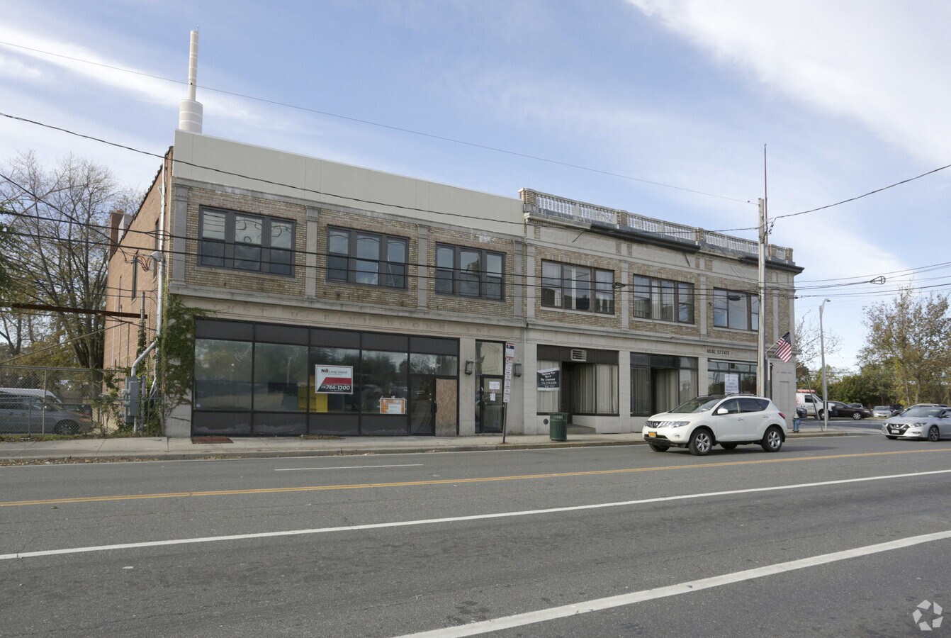 1315 Grand Ave, Baldwin, NY 11510